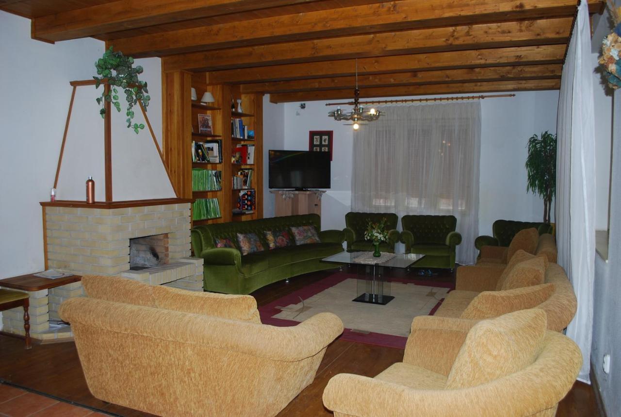 Bed and Breakfast Casa Napsugar Panzio Apostag Exterior foto