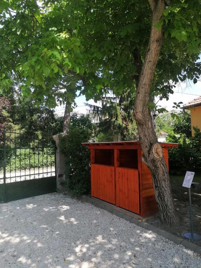 Bed and Breakfast Casa Napsugar Panzio Apostag Exterior foto