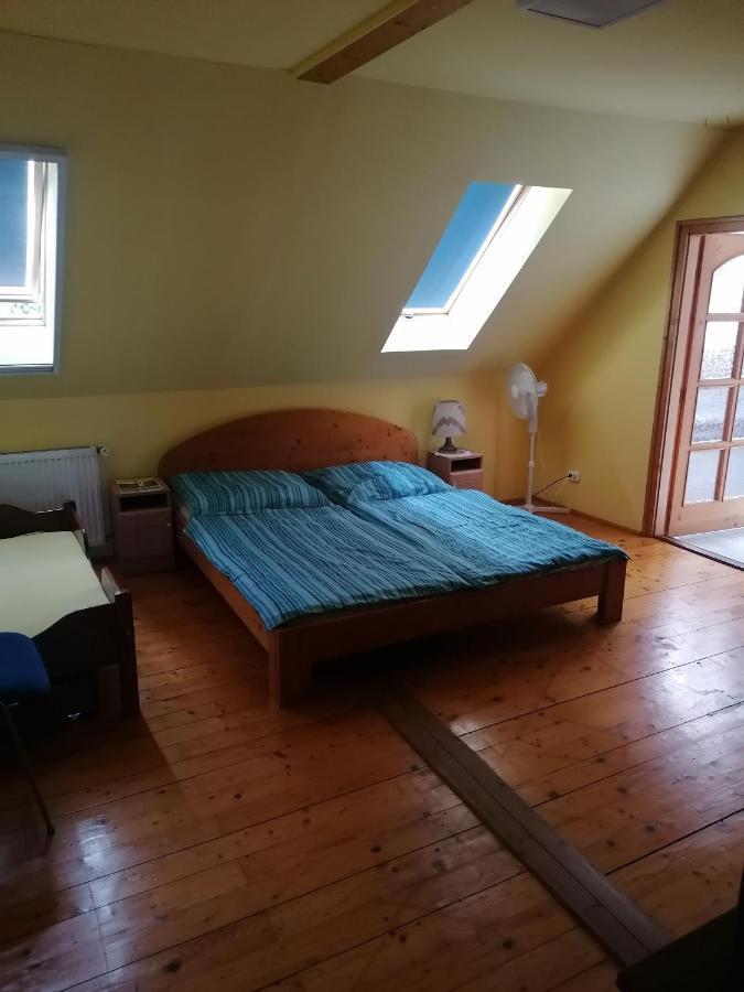Bed and Breakfast Casa Napsugar Panzio Apostag Exterior foto