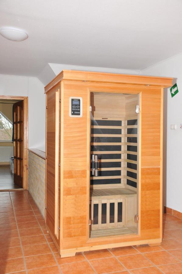 Bed and Breakfast Casa Napsugar Panzio Apostag Exterior foto